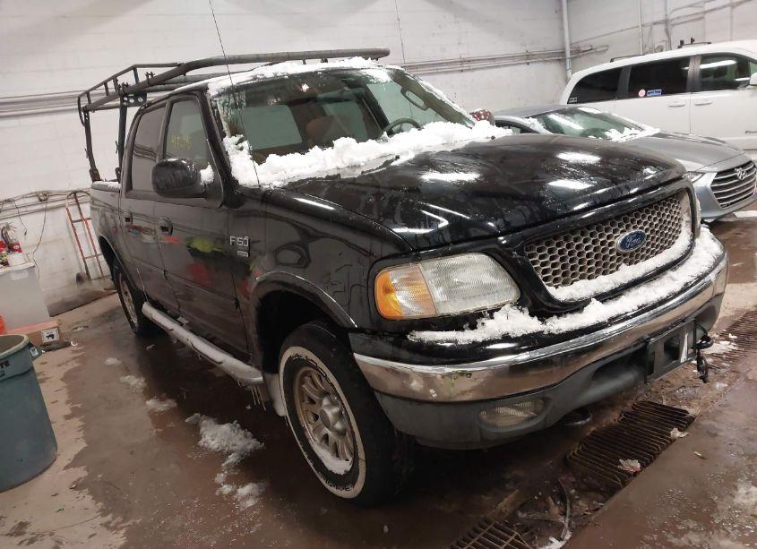 2003 Ford F-150 LARIAT/XLT (VIN 1FTRW08L53KB25833) main photo