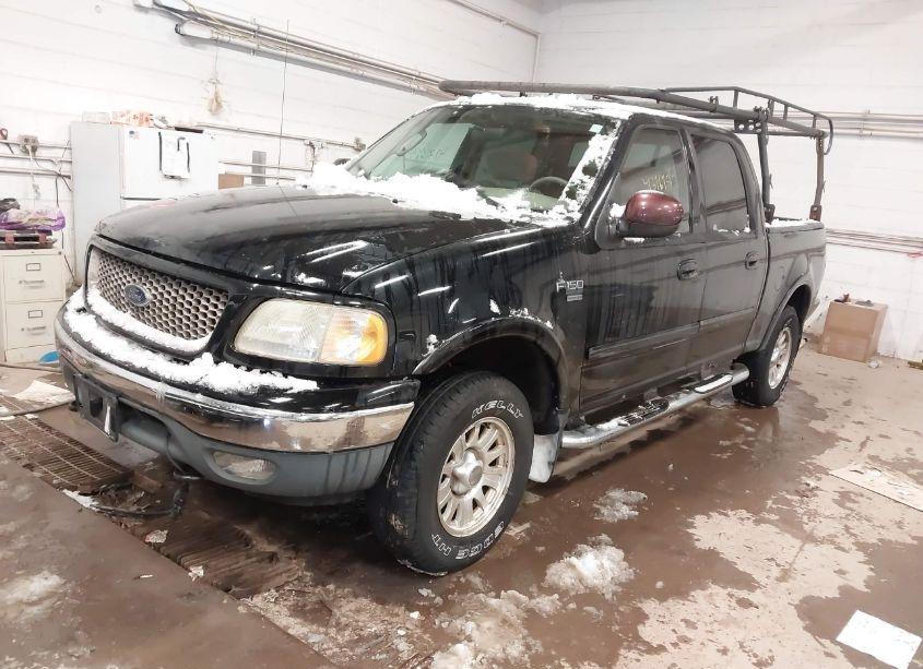 Photo 2 of 2003 Ford F-150 LARIAT/XLT (VIN 1FTRW08L53KB25833)