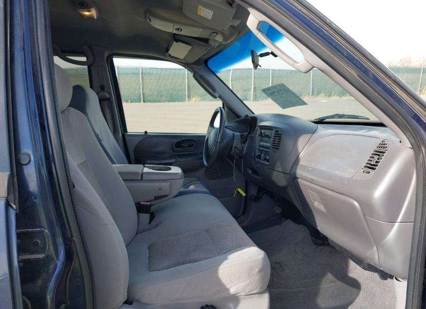 Photo 5 of 2003 Ford F-150 LARIAT/XLT (VIN 1FTRW08L53KD81860)