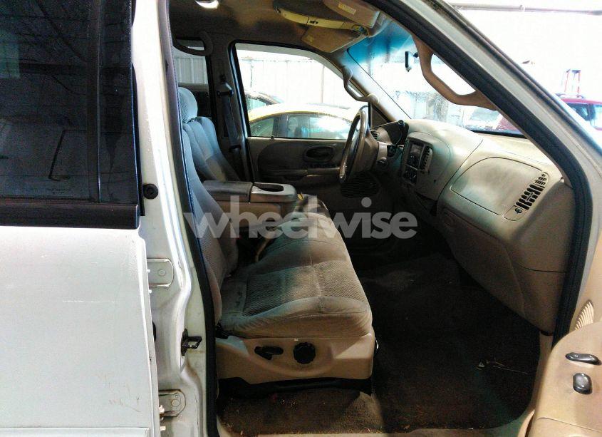 Photo 5 of 2001 Ford F-150 KING RANCH EDITION/LARIAT/XLT (VIN 1FTRW08L61KC61112)