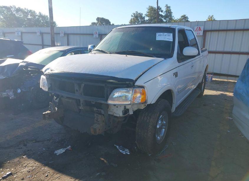 Photo 2 of 2002 Ford F-150 LARIAT/XLT (VIN 1FTRW08L62KA03738)