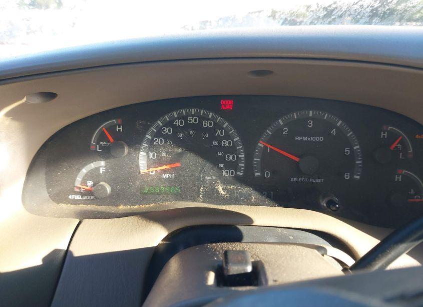 Photo 7 of 2002 Ford F-150 LARIAT/XLT (VIN 1FTRW08L62KA03738)