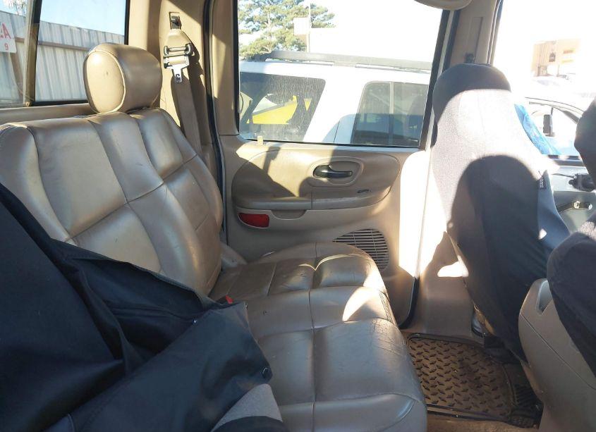 Photo 8 of 2002 Ford F-150 LARIAT/XLT (VIN 1FTRW08L62KA03738)