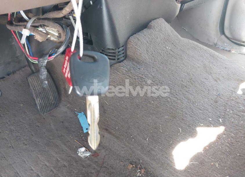 Photo 11 of 2002 Ford F-150 LARIAT/XLT (VIN 1FTRW08L62KB51467)