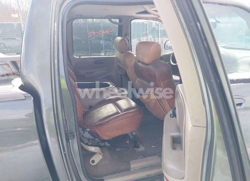 Photo 8 of 2002 Ford F-150 LARIAT/XLT (VIN 1FTRW08L62KB51467)