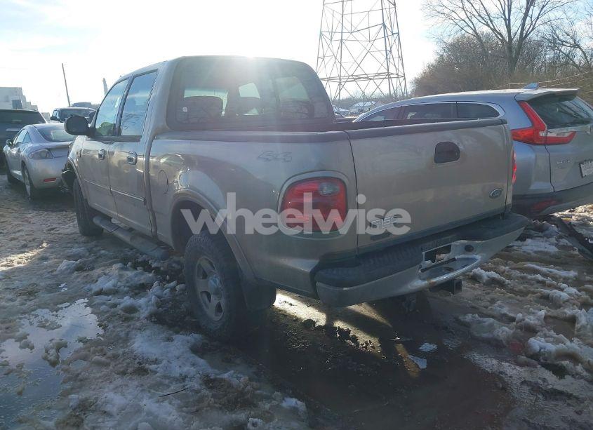Photo 3 of 2002 Ford F-150 LARIAT/XLT (VIN 1FTRW08L62KB70522)
