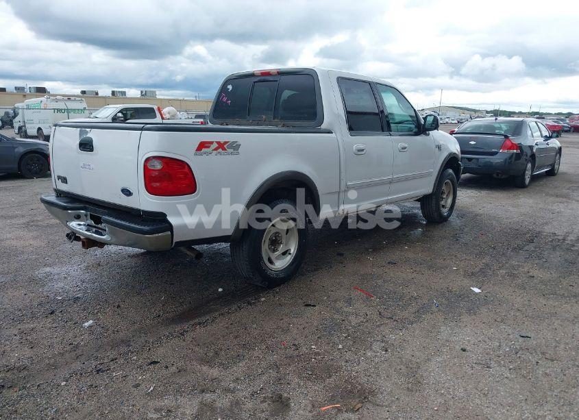 Photo 4 of 2002 Ford F-150 LARIAT/XLT (VIN 1FTRW08L62KC03843)