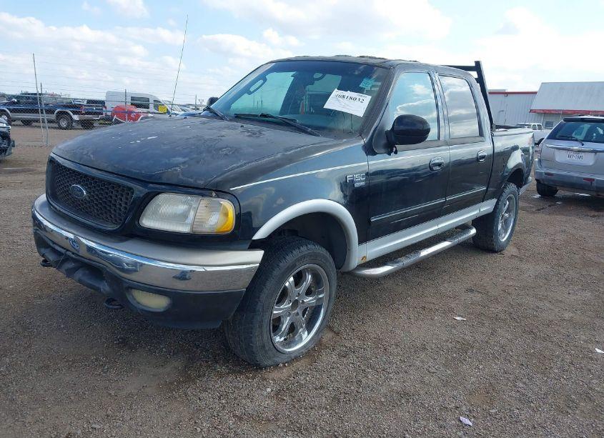 Photo 2 of 2002 Ford F-150 LARIAT/XLT (VIN 1FTRW08L62KC52413)