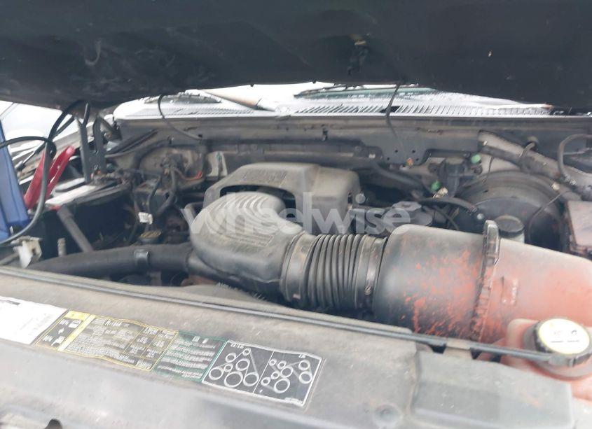 Photo 10 of 2002 Ford F-150 LARIAT/XLT (VIN 1FTRW08L62KC77375)