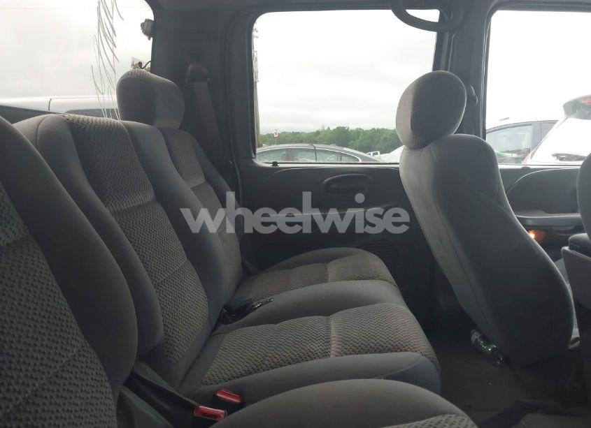 Photo 8 of 2002 Ford F-150 LARIAT/XLT (VIN 1FTRW08L62KC77375)