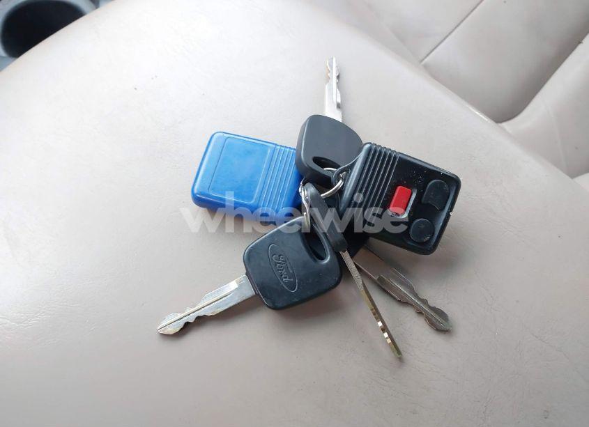 Photo 11 of 2002 Ford F-150 LARIAT/XLT (VIN 1FTRW08L62KD04574)