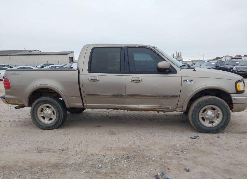 Photo 13 of 2003 Ford F-150 LARIAT/XLT (VIN 1FTRW08L63KA18810)