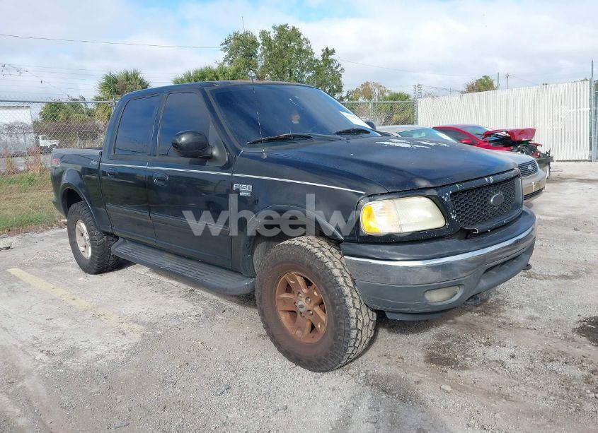 2003 Ford F-150 LARIAT/XLT (VIN 1FTRW08L63KB49817) main photo
