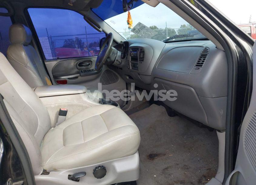 Photo 5 of 2003 Ford F-150 LARIAT/XLT (VIN 1FTRW08L63KB49817)