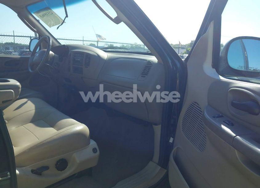 Photo 5 of 2003 Ford F-150 LARIAT/XLT (VIN 1FTRW08L63KC51053)