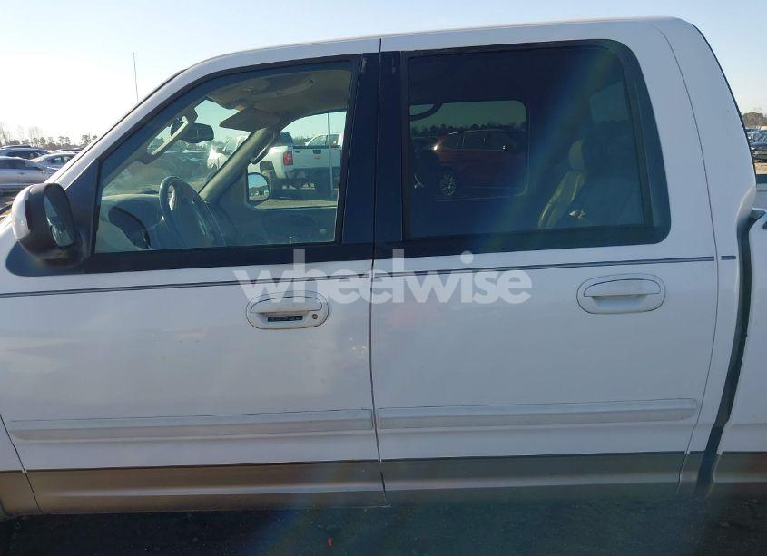 Photo 15 of 2003 Ford F-150 LARIAT/XLT (VIN 1FTRW08L63KD15656)