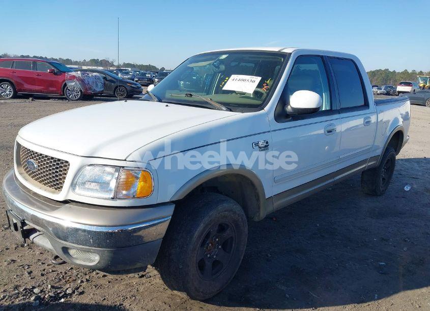 Photo 2 of 2003 Ford F-150 LARIAT/XLT (VIN 1FTRW08L63KD15656)