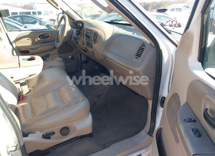 Photo 5 of 2003 Ford F-150 LARIAT/XLT (VIN 1FTRW08L63KD15656)