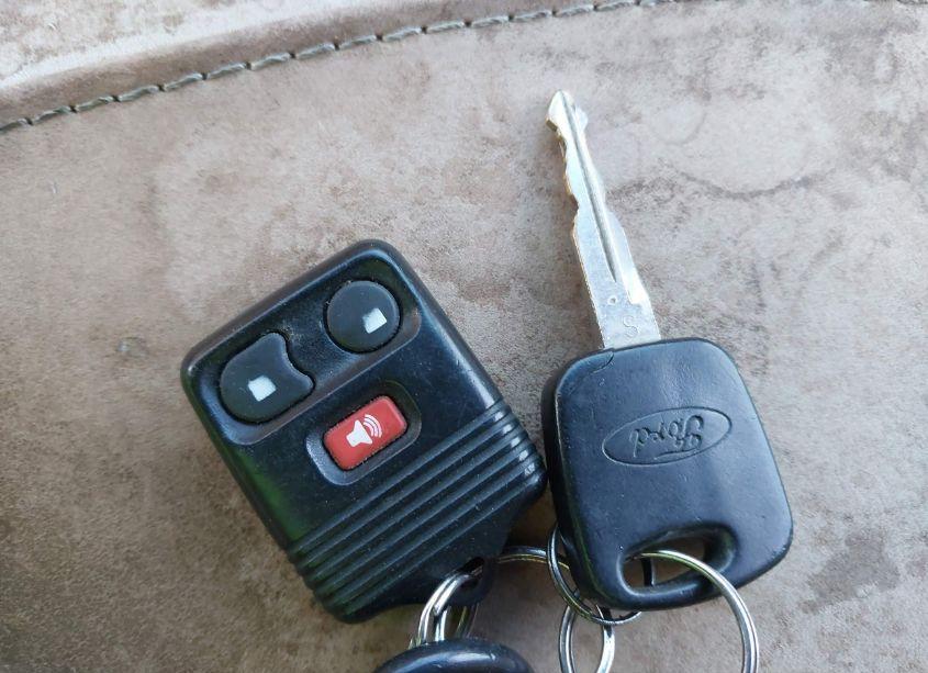 Photo 11 of 2001 Ford F-150 KING RANCH EDITION/LARIAT/XLT (VIN 1FTRW08L71KF90904)