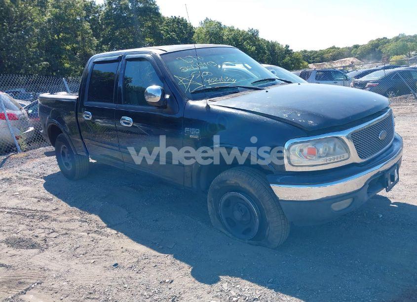 2002 Ford F-150 LARIAT/XLT (VIN 1FTRW08L72KA83129) main photo