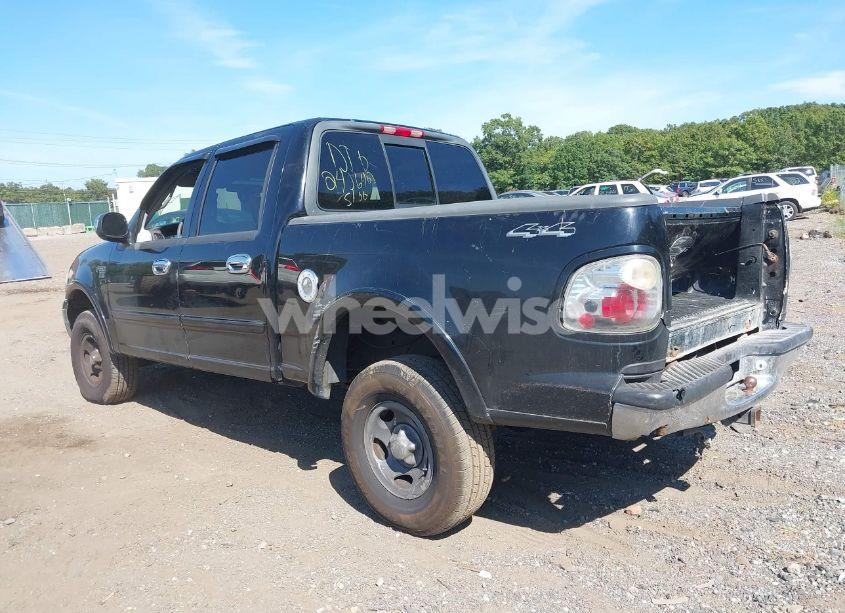 Photo 3 of 2002 Ford F-150 LARIAT/XLT (VIN 1FTRW08L72KA83129)