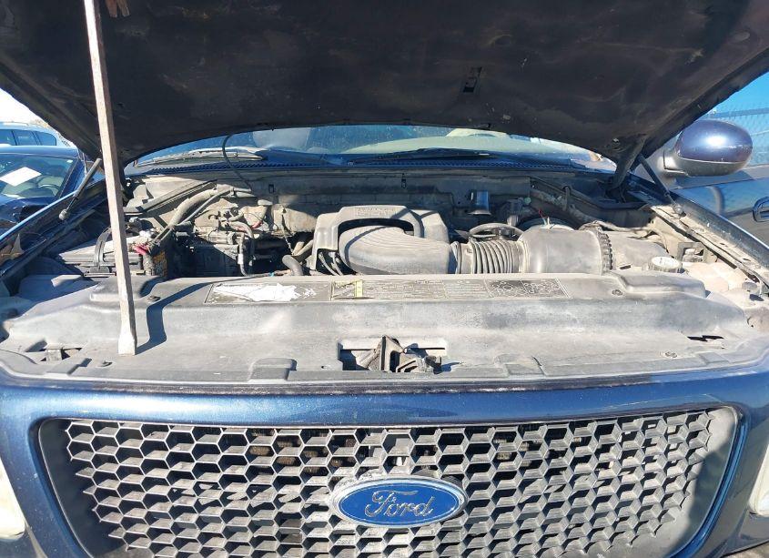 Photo 10 of 2002 Ford F-150 LARIAT/XLT (VIN 1FTRW08L72KB17344)