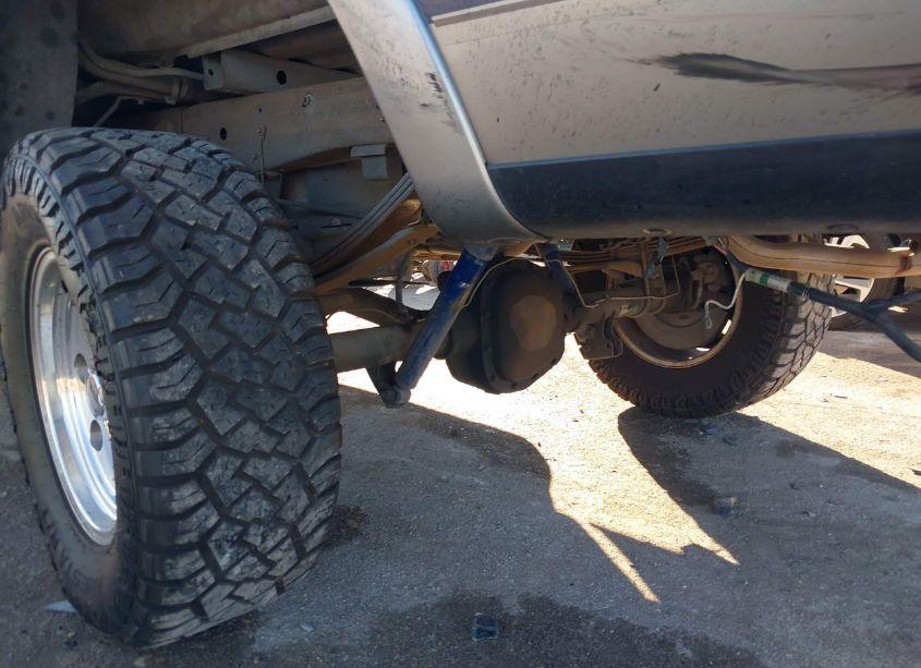 Photo 6 of 2002 Ford F-150 LARIAT/XLT (VIN 1FTRW08L72KB17344)