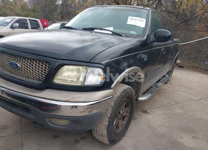 Photo 2 of 2002 Ford F-150 LARIAT/XLT (VIN 1FTRW08L72KD06933)