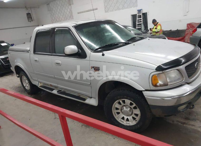 2001 Ford F-150 KING RANCH EDITION/LARIAT/XLT (VIN 1FTRW08L81KF19212) main photo