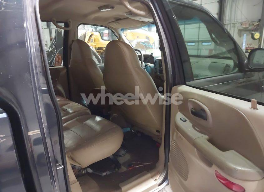 Photo 8 of 2001 Ford F-150 KING RANCH EDITION/LARIAT/XLT (VIN 1FTRW08L81KF69110)