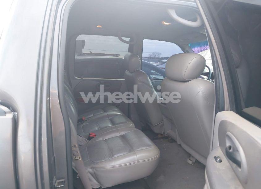 Photo 8 of 2002 Ford F-150 LARIAT/XLT (VIN 1FTRW08L82KC85249)