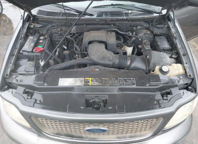 Photo 10 of 2003 Ford F-150 LARIAT/XLT (VIN 1FTRW08L83KB25728)