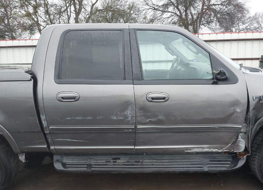 Photo 14 of 2003 Ford F-150 LARIAT/XLT (VIN 1FTRW08L83KB25728)