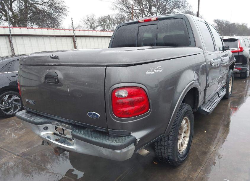 Photo 4 of 2003 Ford F-150 LARIAT/XLT (VIN 1FTRW08L83KB25728)