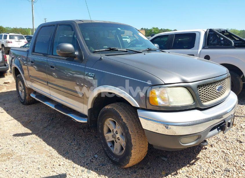 2003 Ford F-150 LARIAT/XLT (VIN 1FTRW08L83KC00394) main photo