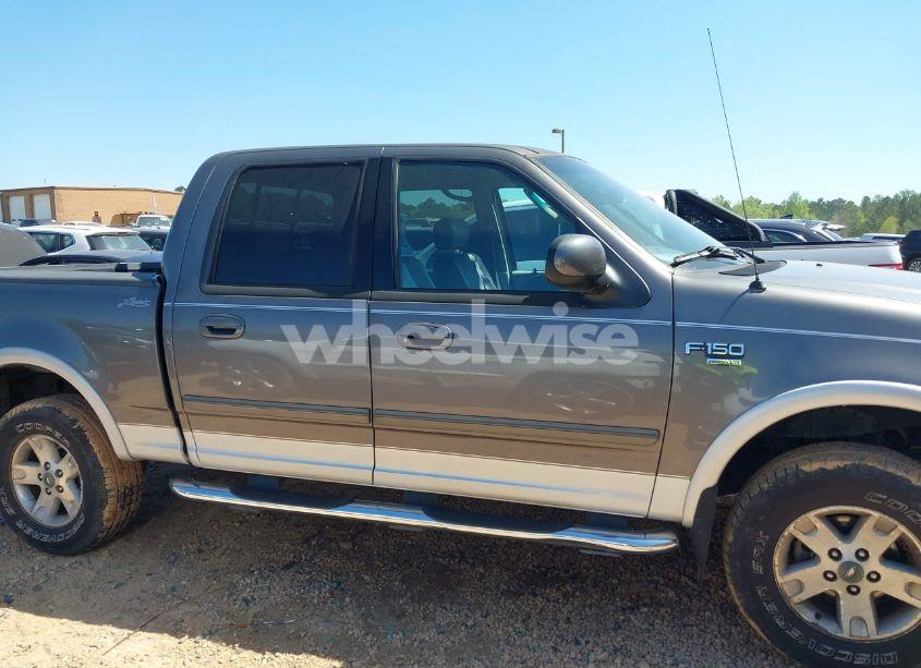 Photo 13 of 2003 Ford F-150 LARIAT/XLT (VIN 1FTRW08L83KC00394)