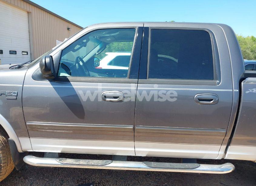 Photo 14 of 2003 Ford F-150 LARIAT/XLT (VIN 1FTRW08L83KC00394)