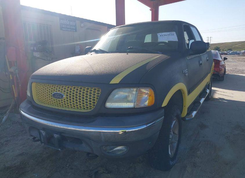 Photo 2 of 2003 Ford F-150 LARIAT/XLT (VIN 1FTRW08L83KC58490)