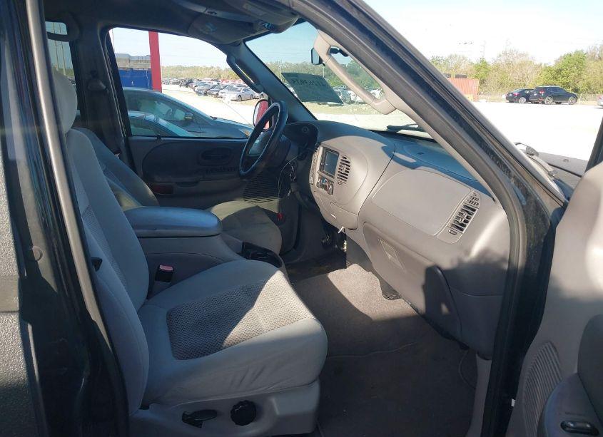 Photo 5 of 2003 Ford F-150 LARIAT/XLT (VIN 1FTRW08L83KC58490)