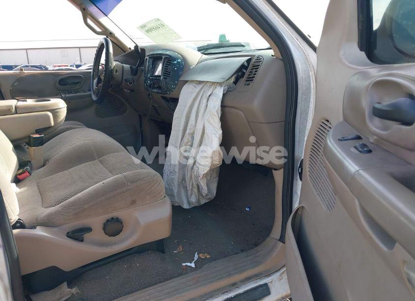 Photo 5 of 2001 Ford F-150 KING RANCH EDITION/LARIAT/XLT (VIN 1FTRW08L91KA75872)