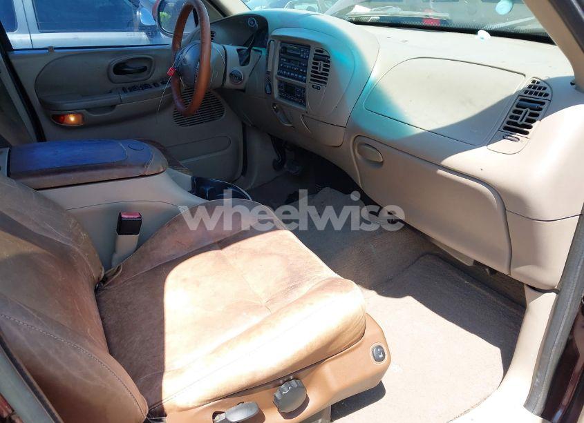 Photo 5 of 2002 Ford F-150 LARIAT/XLT (VIN 1FTRW08L92KA03488)