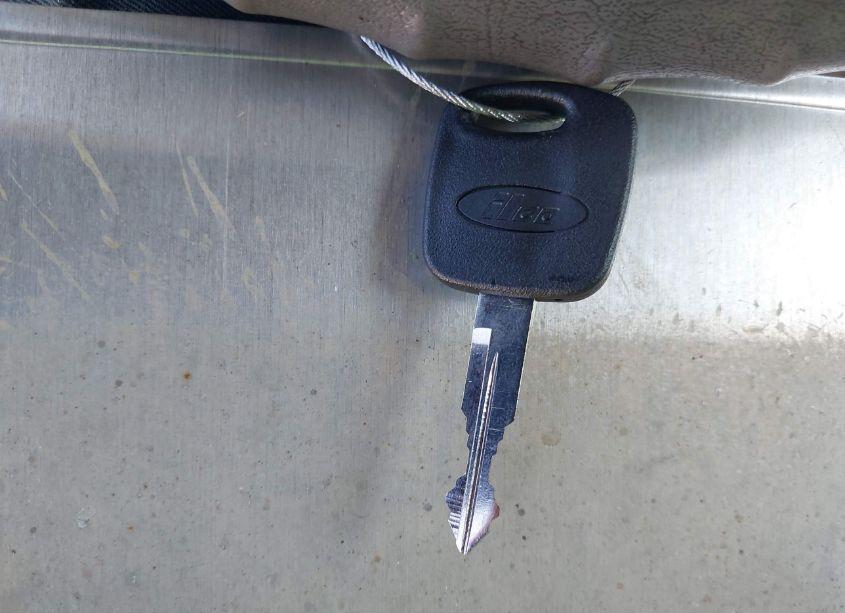 Photo 11 of 2002 Ford F-150 LARIAT/XLT (VIN 1FTRW08L92KB71681)