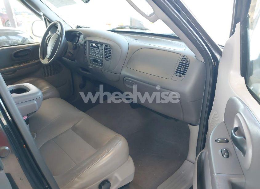 Photo 5 of 2002 Ford F-150 LARIAT/XLT (VIN 1FTRW08L92KD75087)