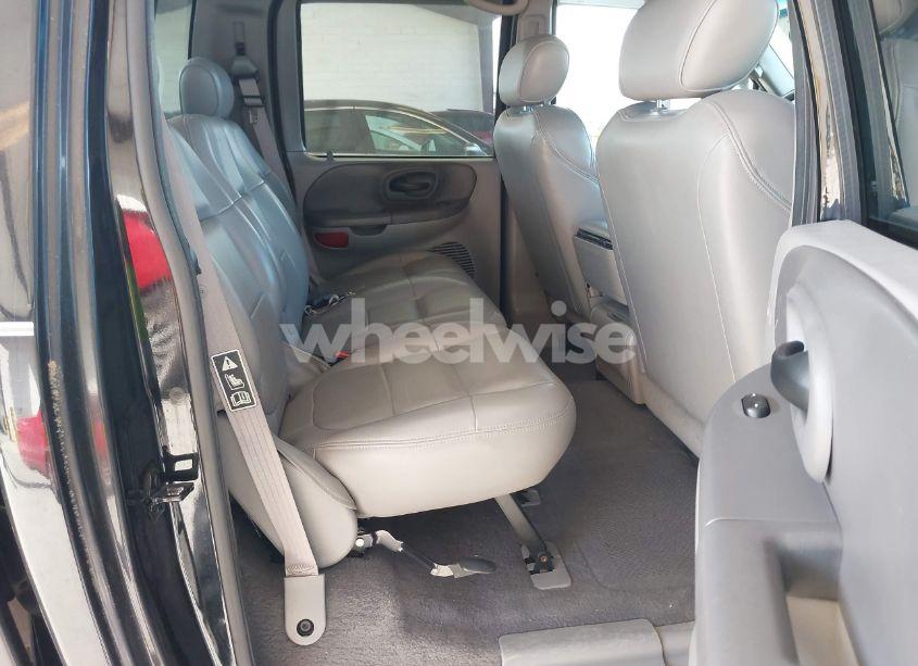 Photo 8 of 2002 Ford F-150 LARIAT/XLT (VIN 1FTRW08L92KD75087)