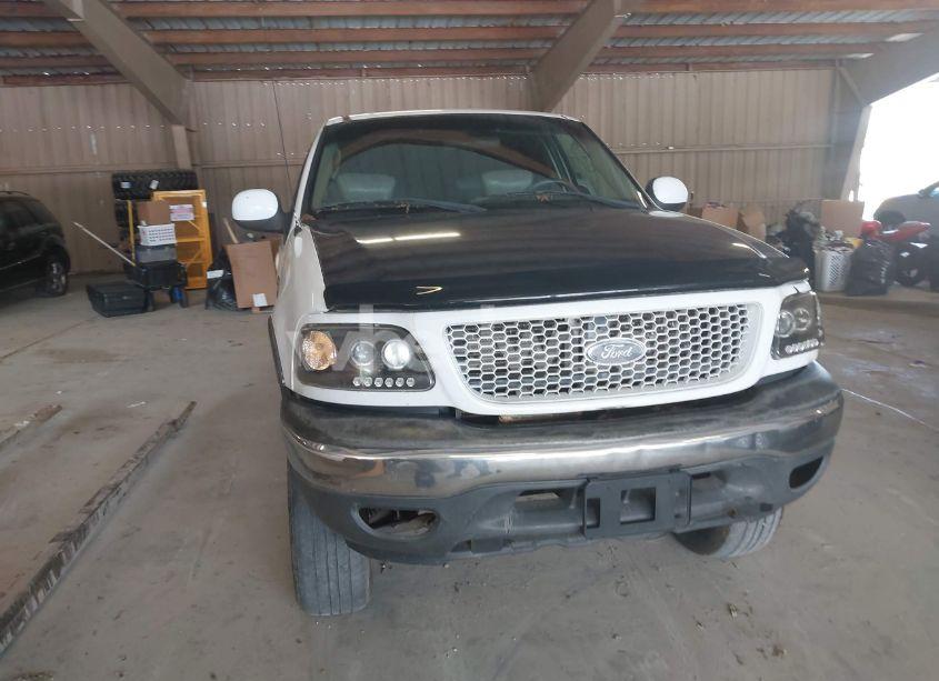 Photo 6 of 2003 Ford F-150 LARIAT/XLT (VIN 1FTRW08L93KA97440)