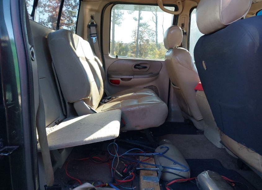 Photo 8 of 2003 Ford F-150 LARIAT/XLT (VIN 1FTRW08L93KB41484)