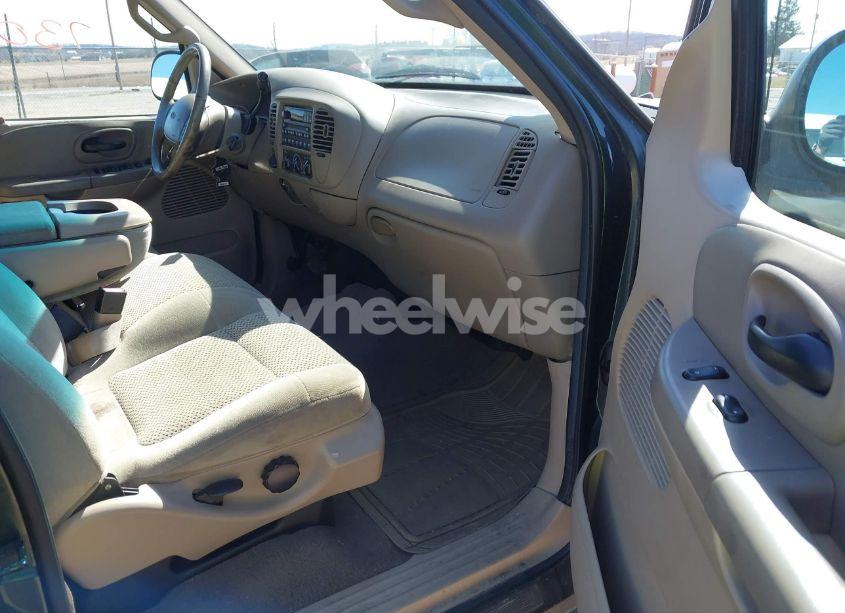 Photo 5 of 2001 Ford F-150 KING RANCH EDITION/LARIAT/XLT (VIN 1FTRW08LX1KF59307)