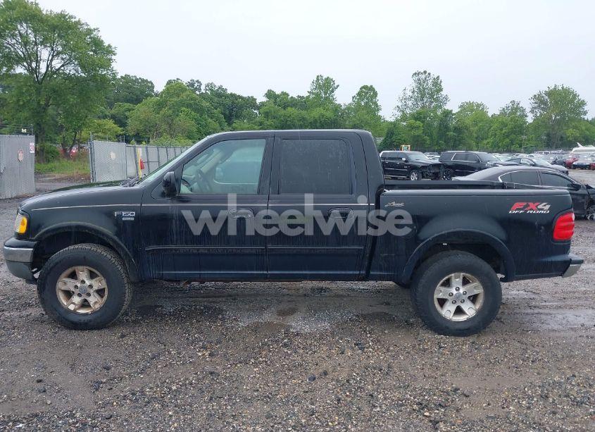 Photo 14 of 2003 Ford F-150 LARIAT/XLT (VIN 1FTRW08LX3KC83164)