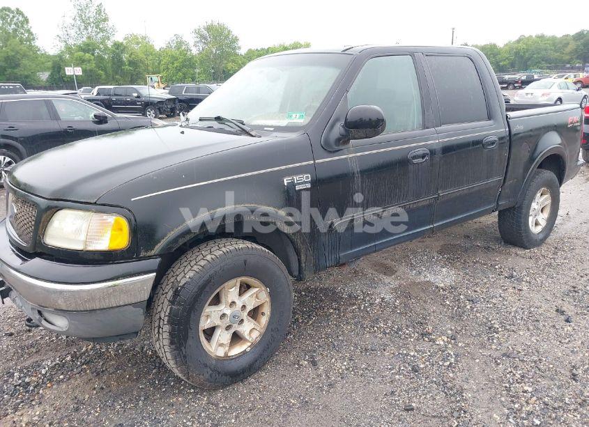 Photo 2 of 2003 Ford F-150 LARIAT/XLT (VIN 1FTRW08LX3KC83164)