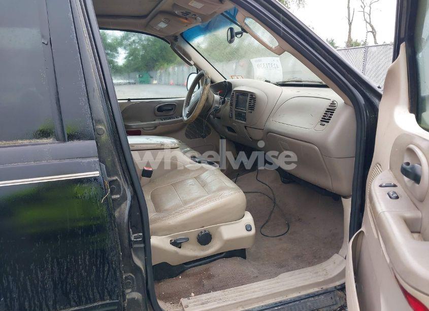 Photo 5 of 2003 Ford F-150 LARIAT/XLT (VIN 1FTRW08LX3KC83164)